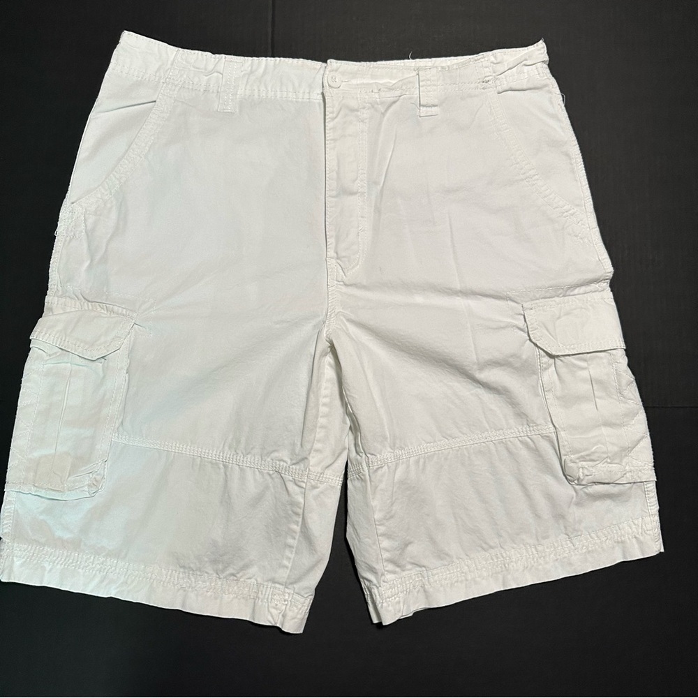 Airwalk Men’s White Cargo Shorts - Picture 11 of 11
